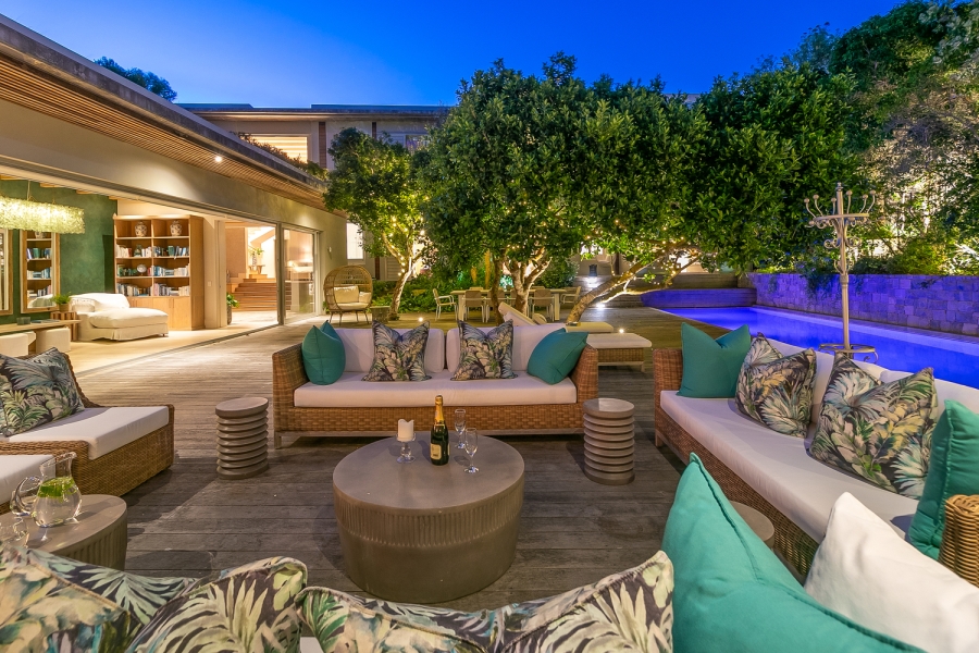 9 Bedroom Property for Sale in Beachy Head Western Cape